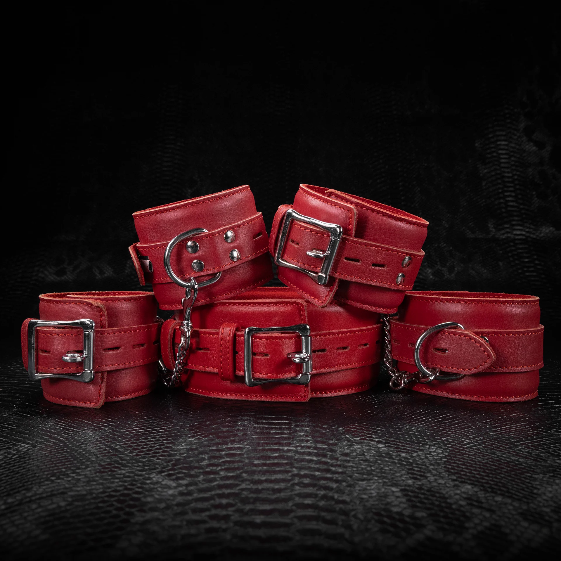 Five Piece Signature Leather Set by Kink - Image 6