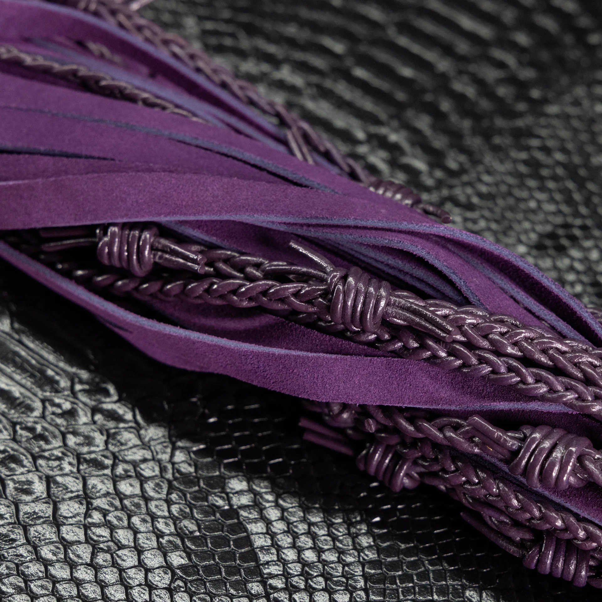 Barbed Wire Flogger by Kink - Image 18