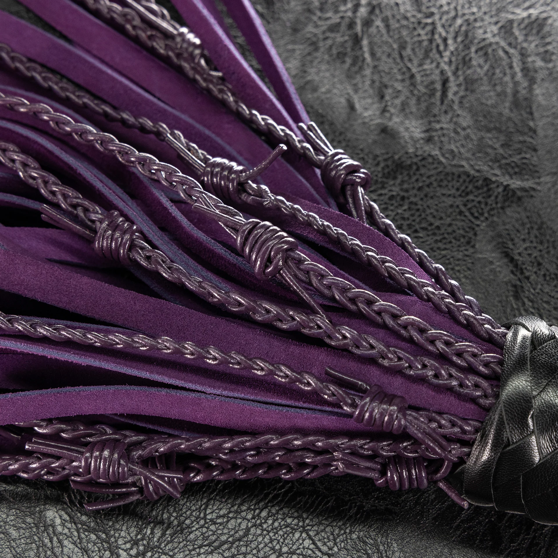 Barbed Wire Flogger by Kink - Image 20