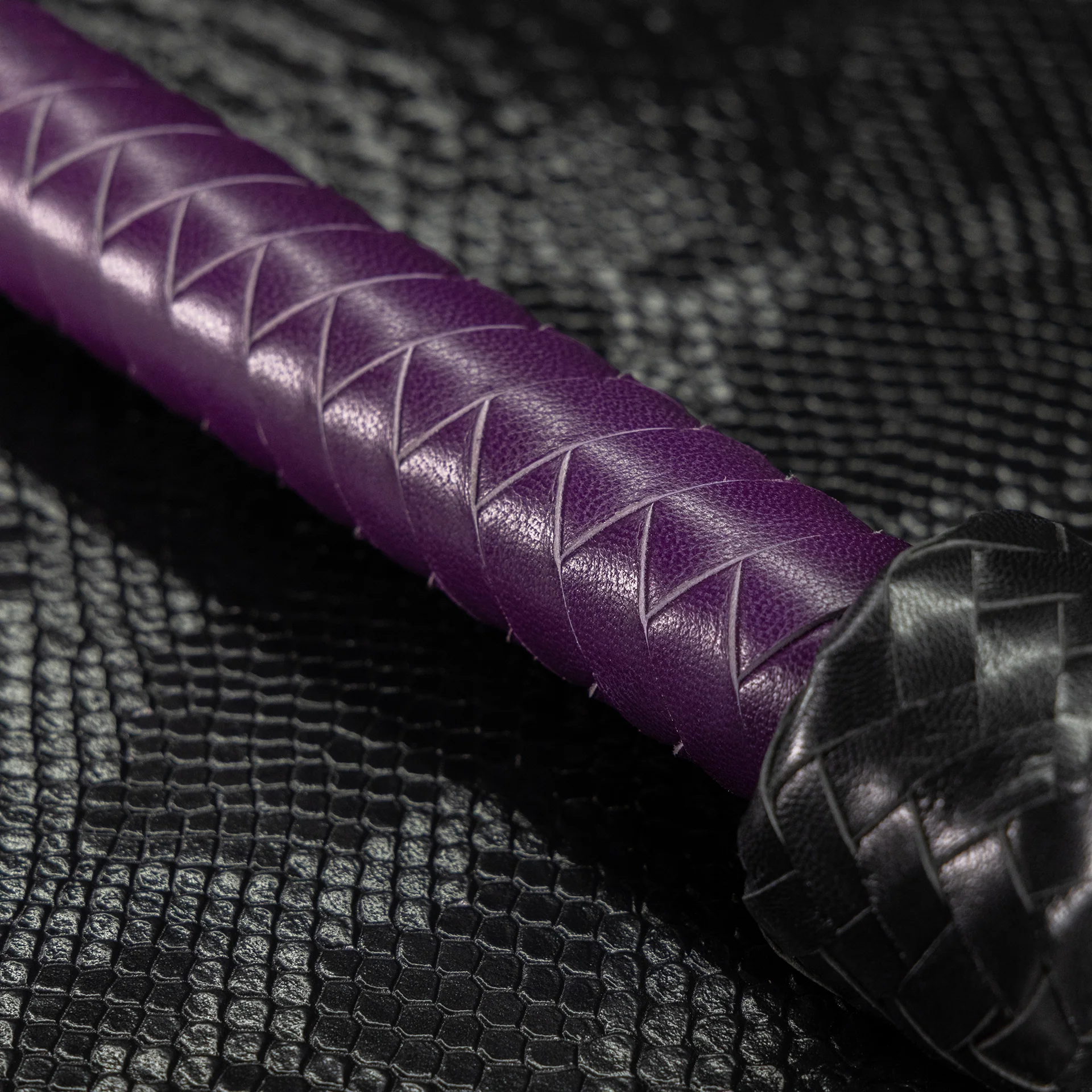 Barbed Wire Flogger by Kink - Image 8