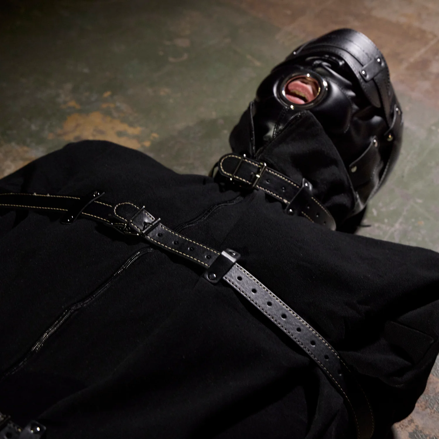 Black Bag: Bondage Sleepsack by KINK - Image 3