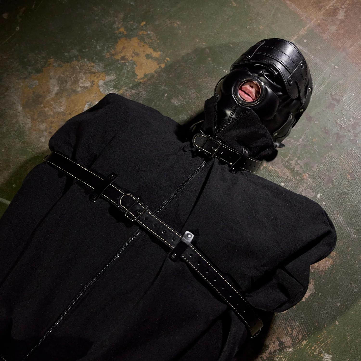 Black Bag: Bondage Sleepsack by KINK - Image 6