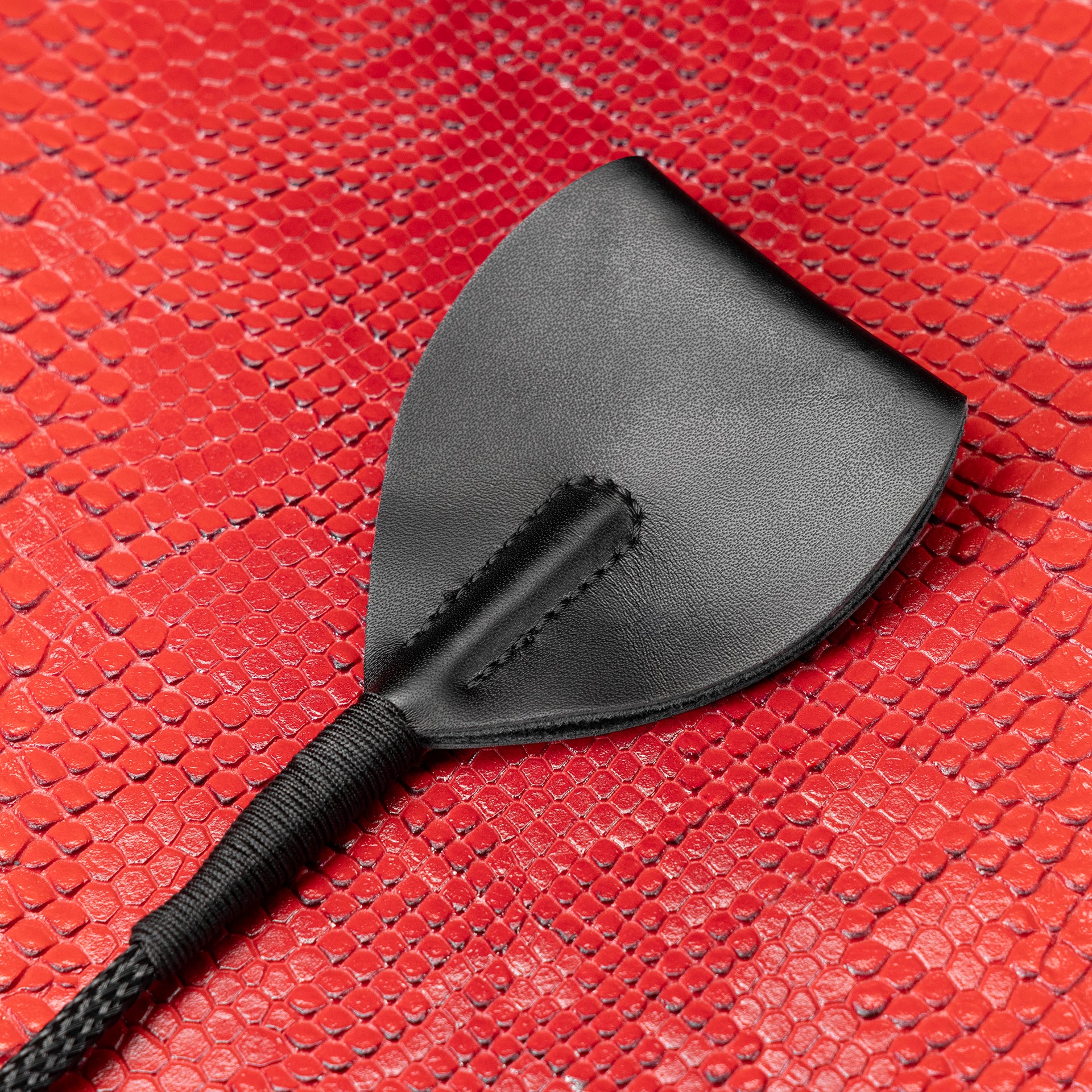 Black Leather Riding Crop by Kink - Image 9