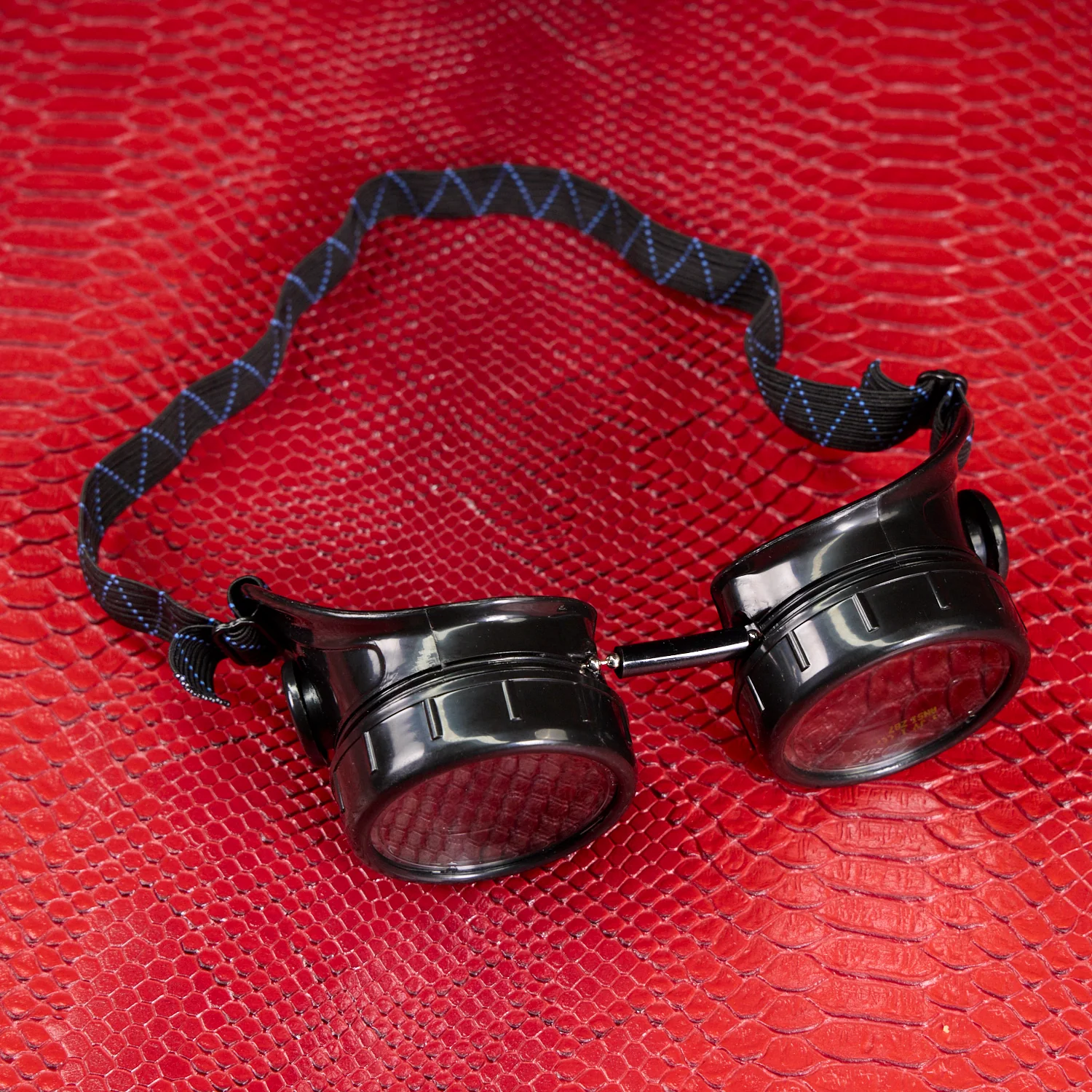 Device Bondage Blackout Goggles by Kink - Image 9