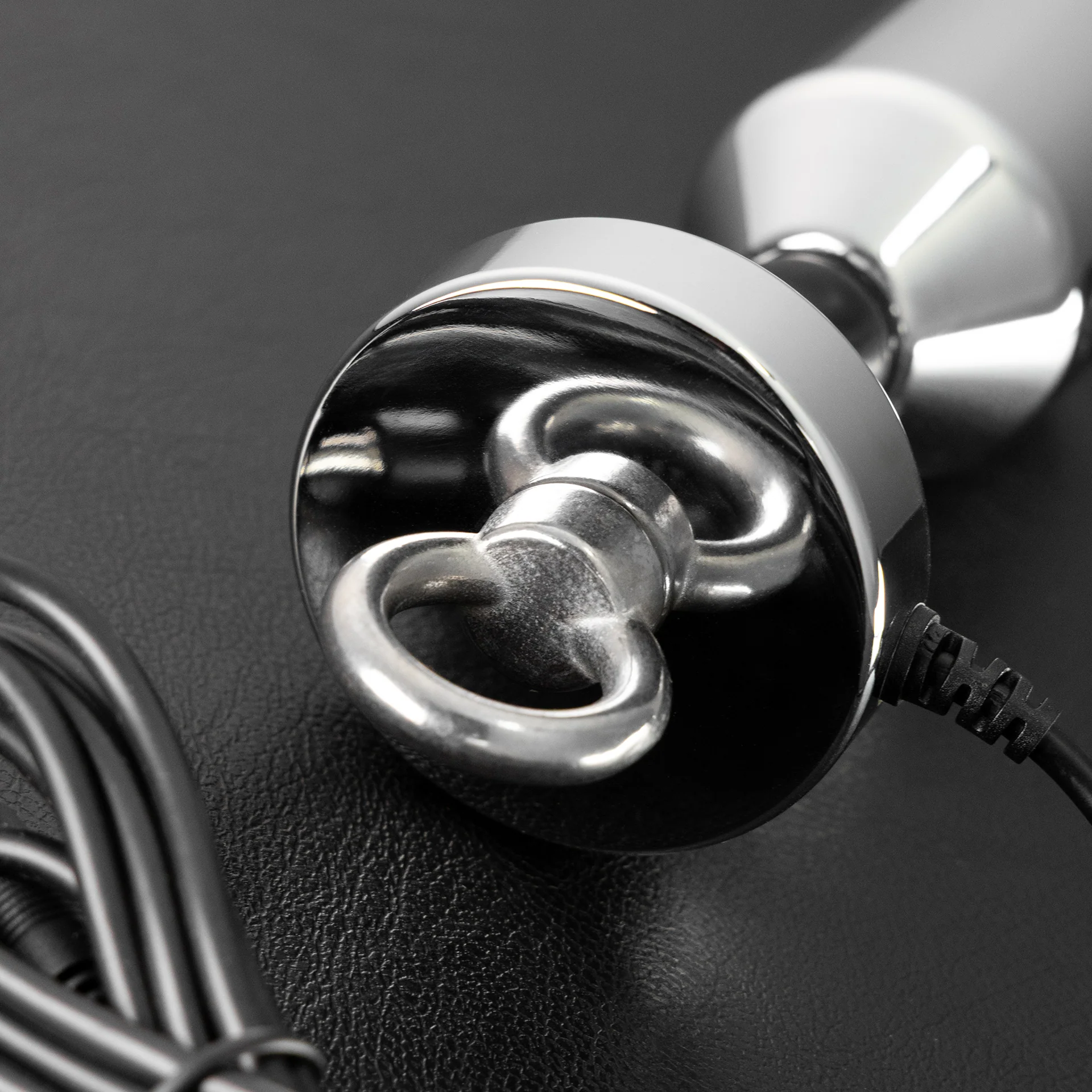 E-stim Comfort Fit Bondage Plug by Kink - Image 6