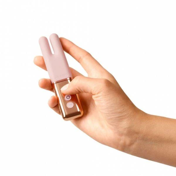 Le Wand Deux Clitoral Vibrator - Rose Gold - Image 2