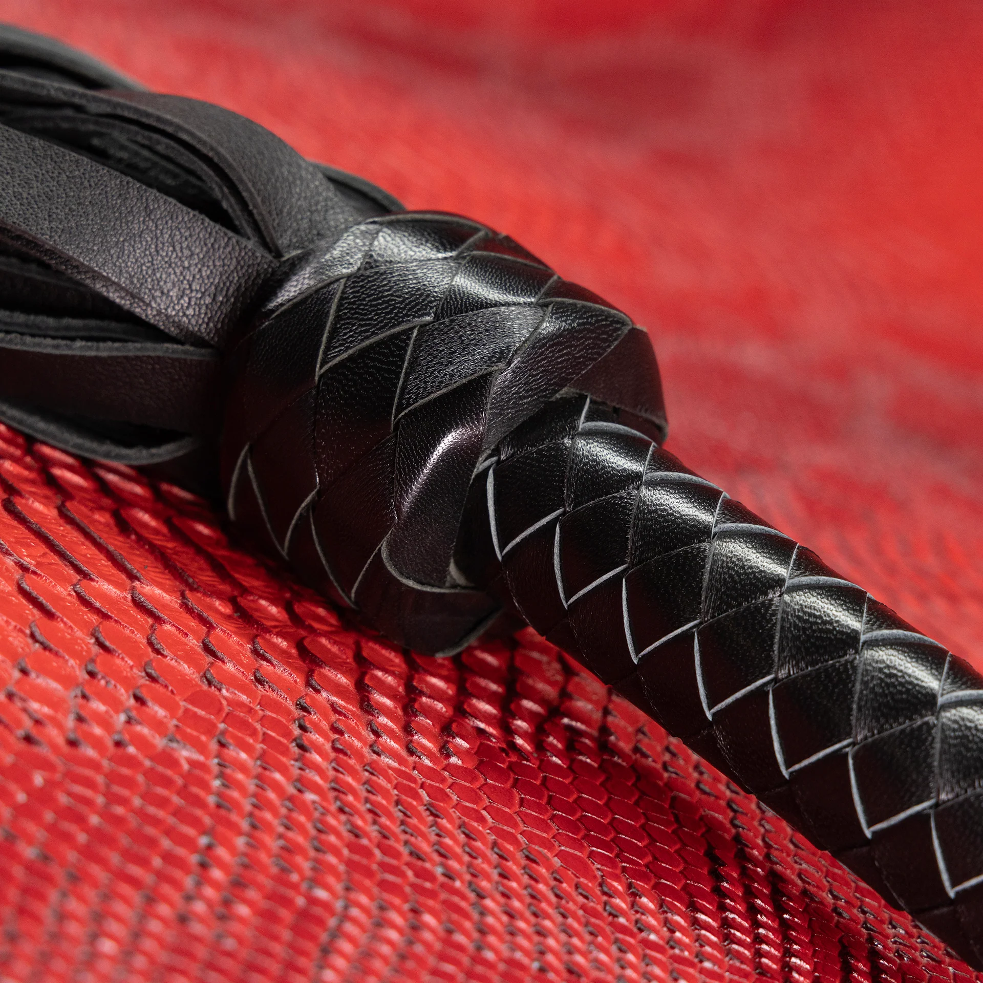 Big Black Flogger By Kink - Image 5